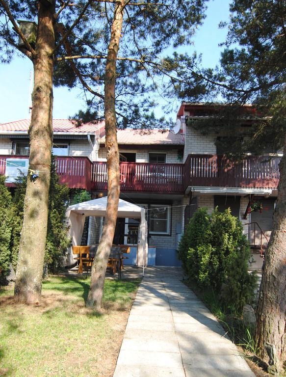 Guesthouse "Nakvyne Pas Zveja" Purvynes Street Nida Esterno foto