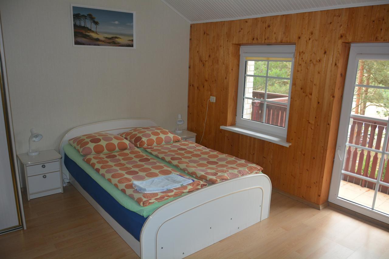 Guesthouse "Nakvyne Pas Zveja" Purvynes Street Nida Esterno foto