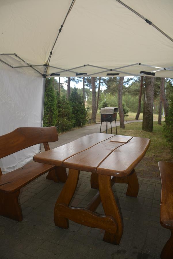 Guesthouse "Nakvyne Pas Zveja" Purvynes Street Nida Esterno foto